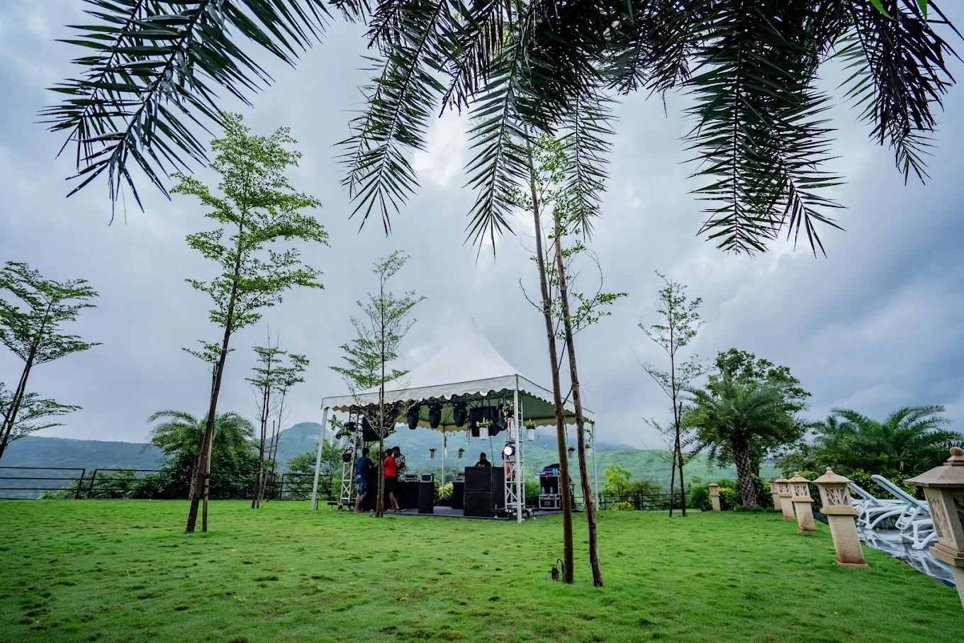 Lawn The Forest Club 06